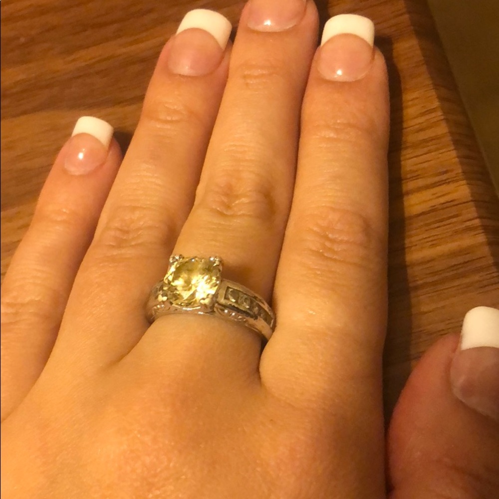 Yellow stone silver ring